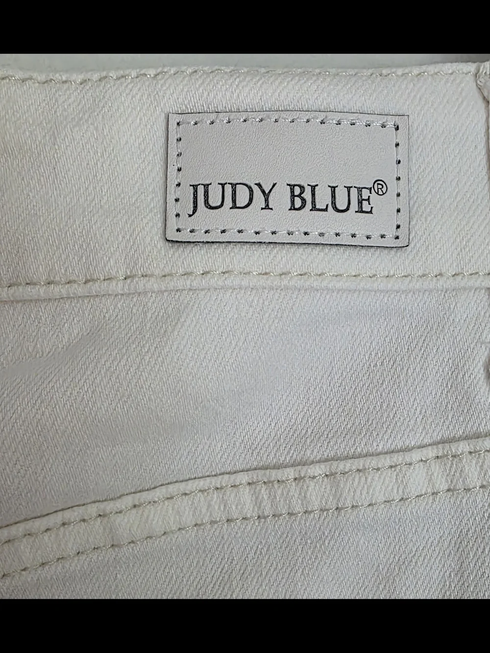 Judy Blue White High-Rise Button-Front Frayed Hem Denim Shorts 1xl - Picture 6 of 9